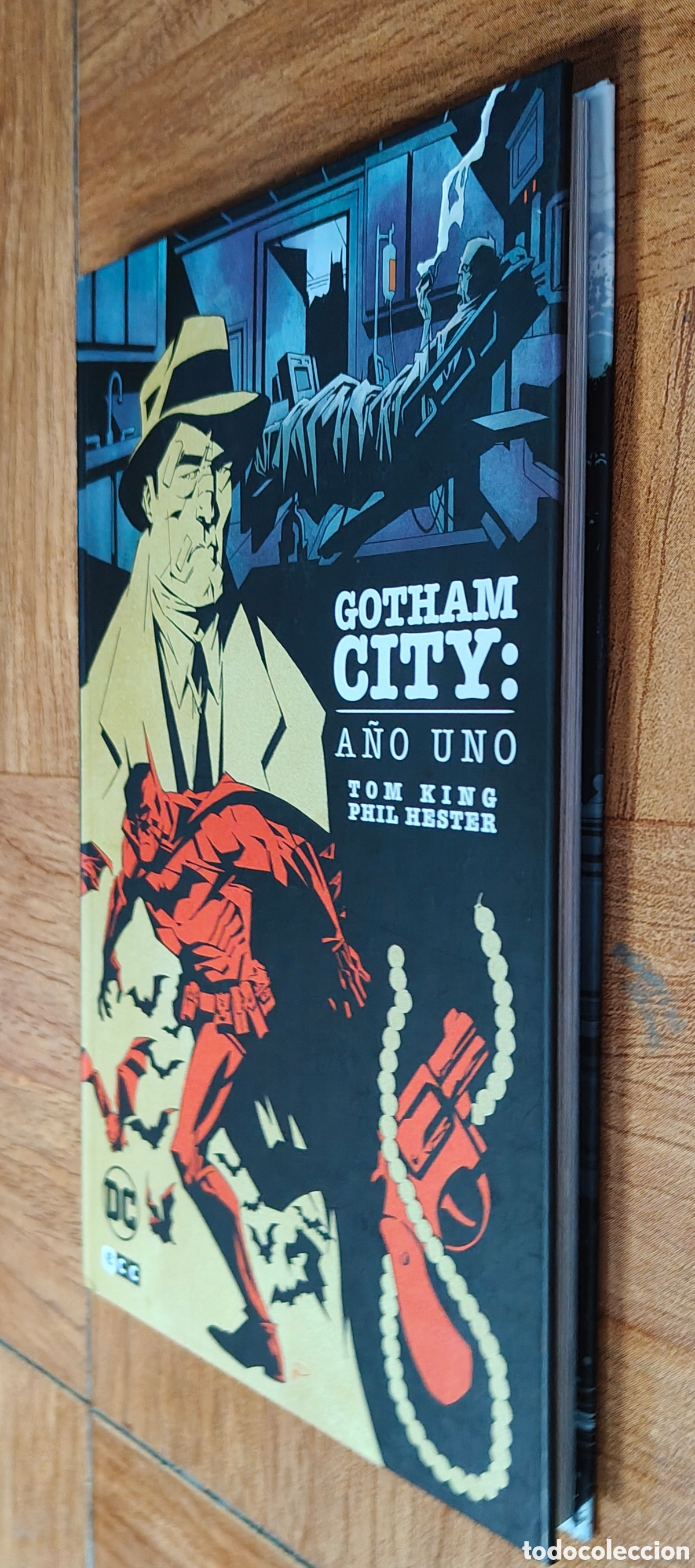 Libros: Gotham City: A&ntilde;o Uno � ECC - Tom King / Phil Hester - Foto 2