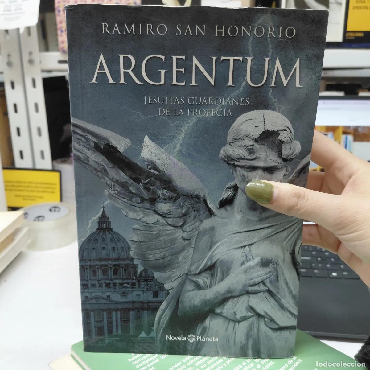 books: Argentum (det.) - Honorio