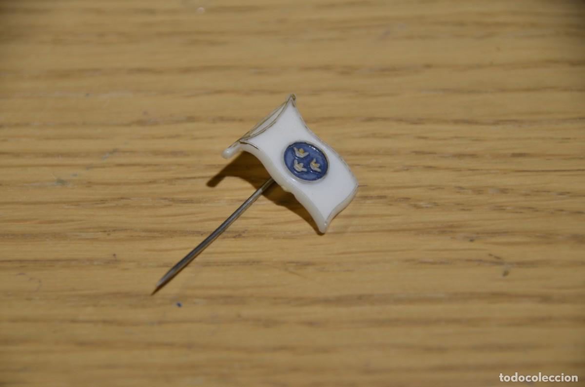 L&iacute;neas de navegaci&oacute;n: Insignia compa&ntilde;ia de navegacion sueca plastico - Foto 1