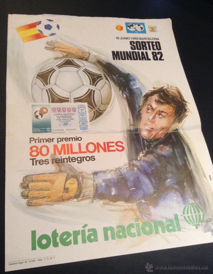 Loter&iacute;a Nacional: poster cartel loteria nacional del sorteo mundial 82 del 19 de junio de 1982 barcelona