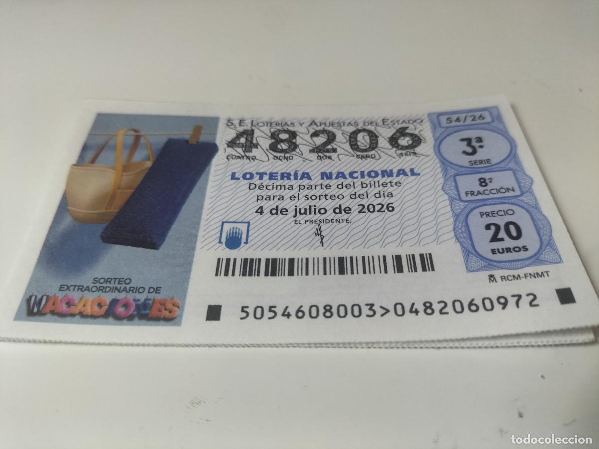 Loter&iacute;a nacional: 1 DECIMO LOTERIA NACIONAL SABADO 4 JULIO 2026 54/26 SORTEO EXTRAO. VACACIONES ( BOLSO Y TOALLA