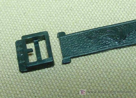 Madelman: COMPLEMENTO MADELMAN ORIGINAL, CINTURON CON IMAGEN DE SERPIENTE  (ROTO) - Foto 3