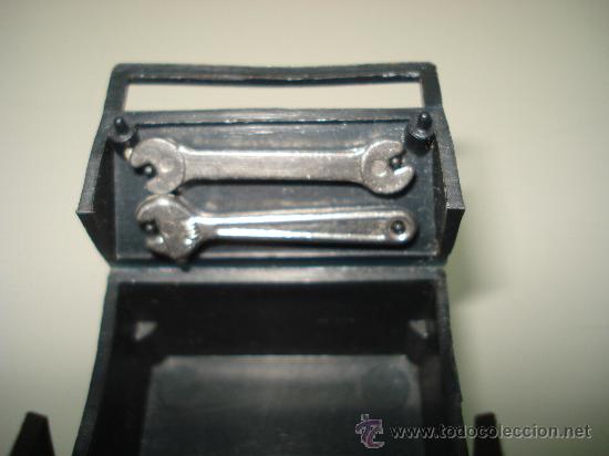 Madelman: Caja de Herramientas con dos Llaves de MADELMAN Original . - Foto 1