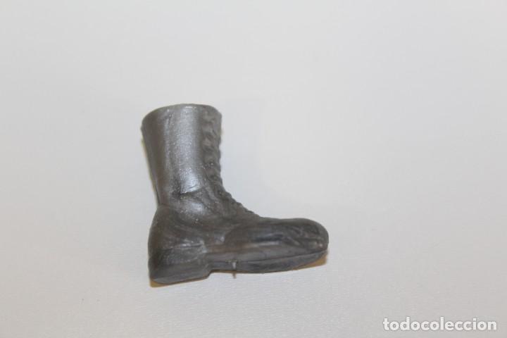 Madelman: MADELMAN BOTA PLATEADA ASTRONAUTA PIE DERECHO - Foto 2