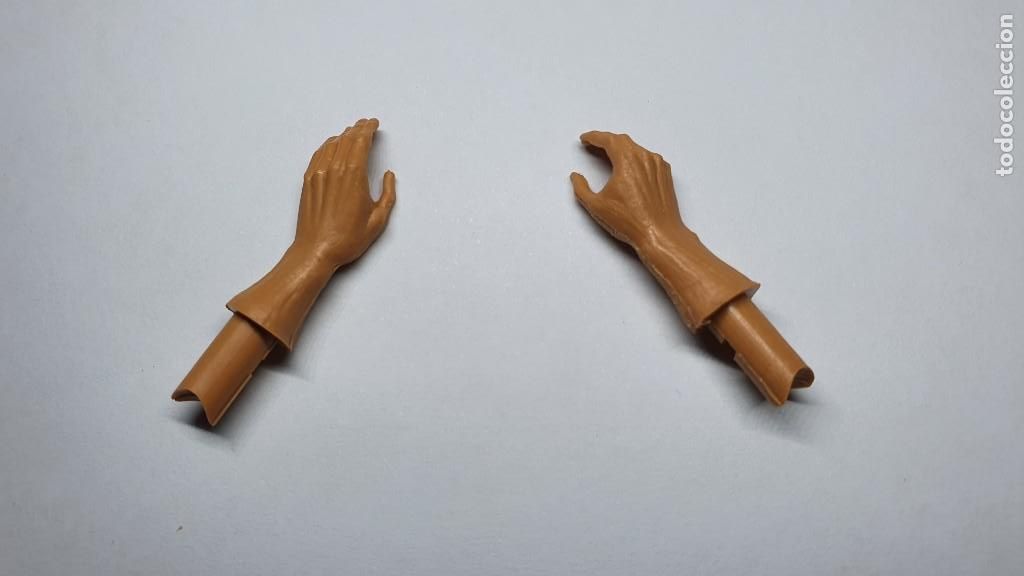 Madelman: MADELMAN. PAR DE MANOS MANIQU&Iacute; 2&ordf; GENERACI&Oacute;N. REINYECTADAS MOLDE ORIGINAL - Foto 1