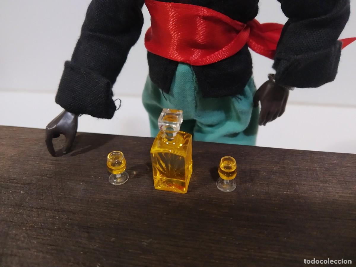 Madelman: BOTELLA Y COPAS DE LICOR COMPATIBLE CON MADELMAN (2) - Foto 1