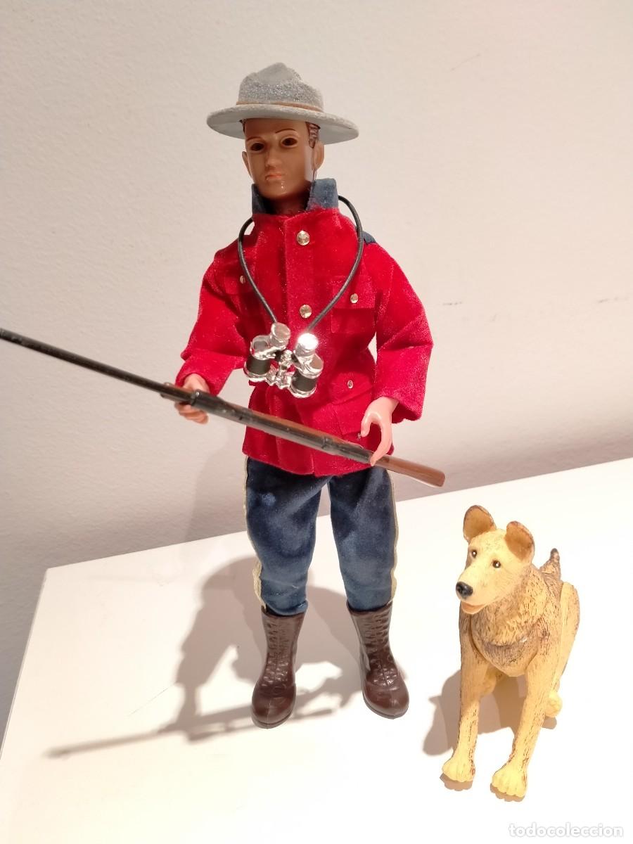 Madelman: Madelman Altaya Polic&iacute;a del Canad&aacute;+ perro - Foto 1