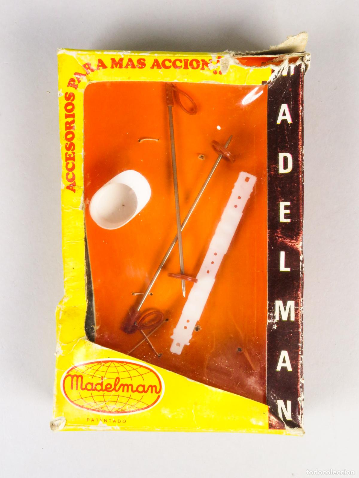Madelman: Caja accesorios Madelman original a&ntilde;os 70