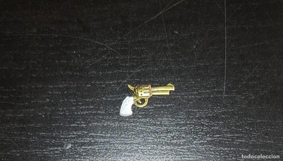 Madelman: Madelman MDE revolver bronce con culata blanca. Oeste Far west Vaquero Cuatrero Sheriff caballeria