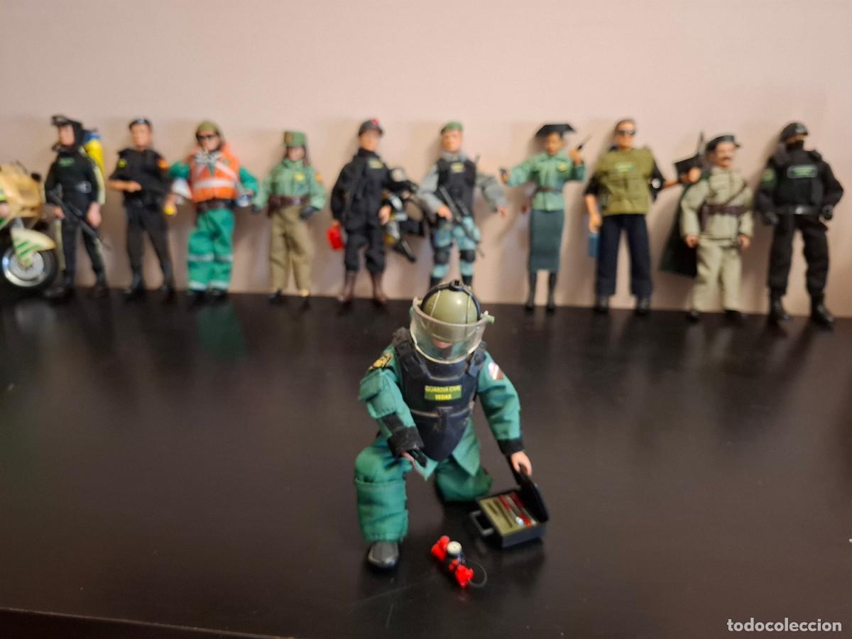 Madelman: Madelman MDE Colecci&oacute;n Guardia Civil. TEDAX con equipaci&oacute;n, bomba y malet&iacute;n de herramientas