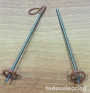 Madelman: MADELMAN ORIGINAL. PAR DE BASTONES DE ESQU&Iacute;.