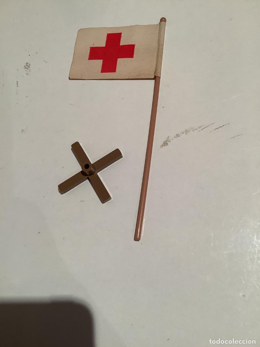 Madelman: Bandera de la Cruz Roja del Madelman Sanitario Militar