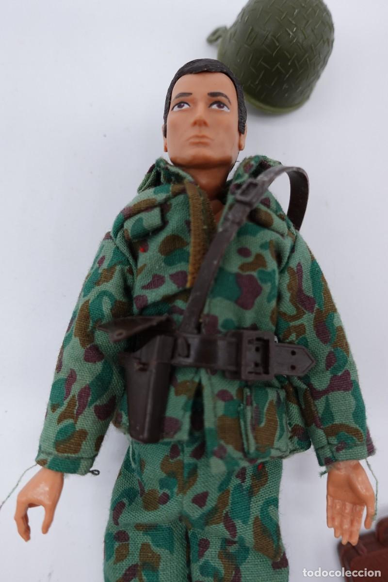 Madelman: MADELMAN FIGURA DE ACCI&Oacute;N SOLDADO EN COMBATE CON CASCO Y ACCESORIOS