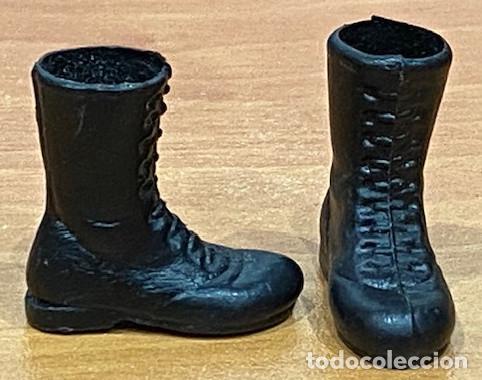 Madelman: MADELMAN ORIGINAL. PAR DE BOTAS NEGRAS DE 1&ordf; ETAPA.