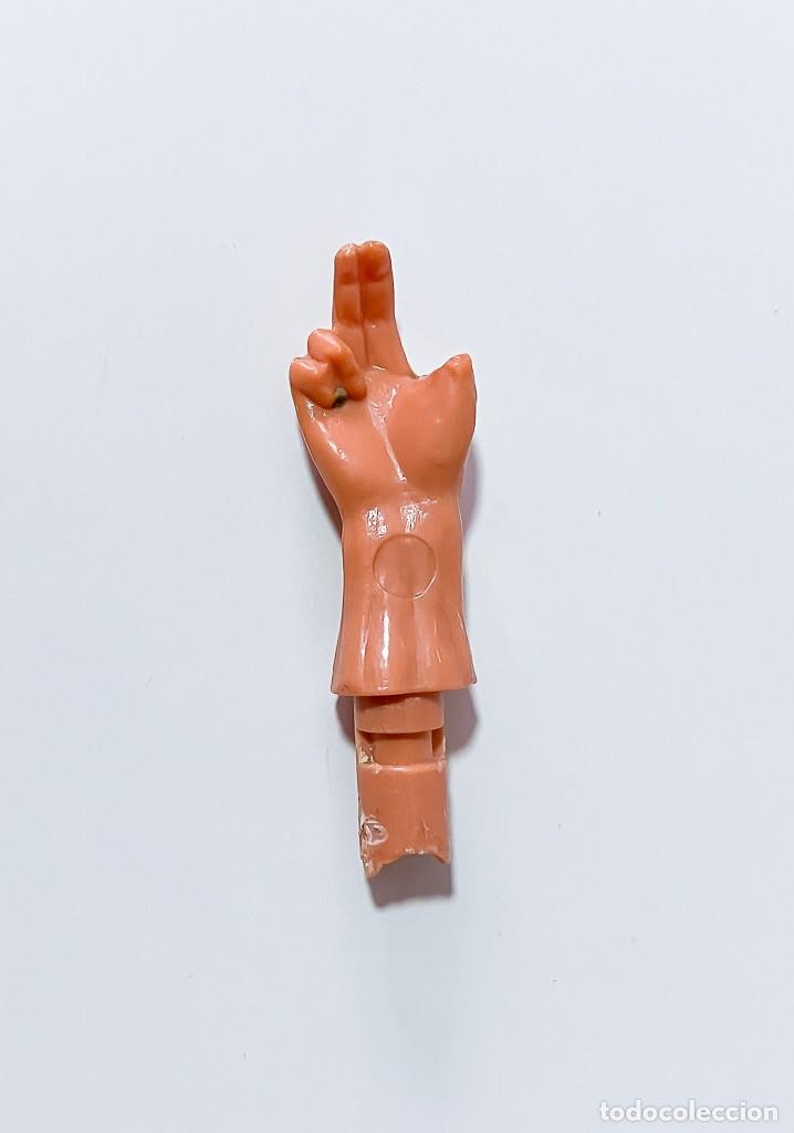 Madelman: MANO DERECHA ORIGINAL MADELMAN 1&ordf; GENERACI&Oacute;N, A&Ntilde;OS 60-70
