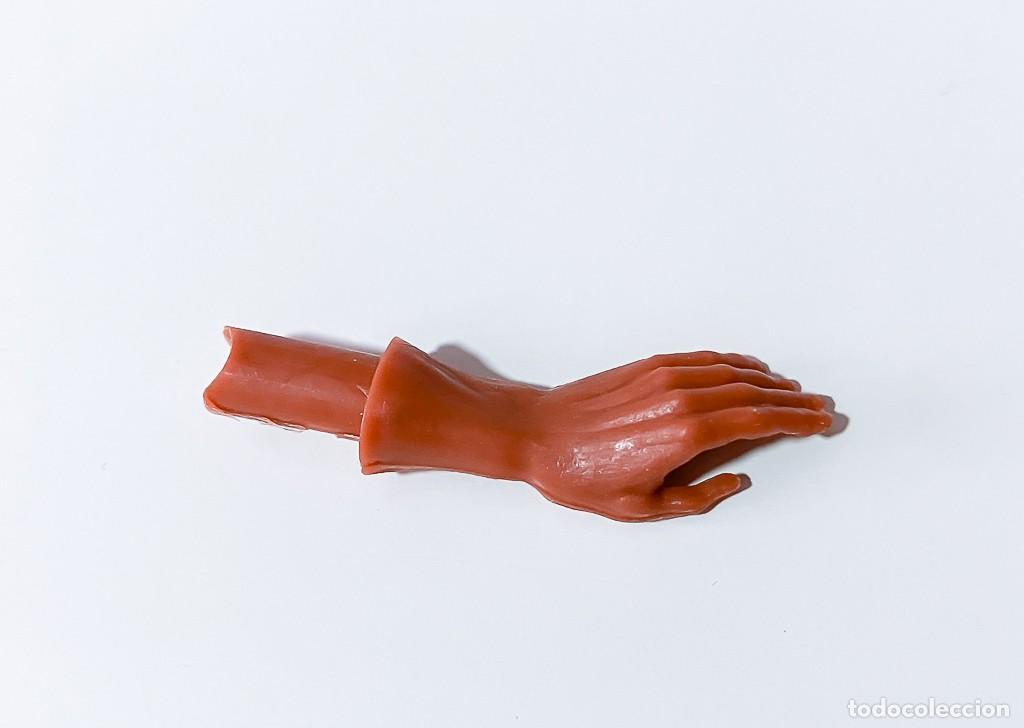 Madelman: MANO IZQUIERDA RAZA INDIA, ORIGINAL MADELMAN 2&ordf; GENERACI&Oacute;N, A&Ntilde;OS 70-80