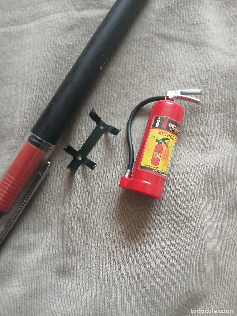 Madelman: extintor con soporte escala madelman n&ordm;3 o para coches radio control