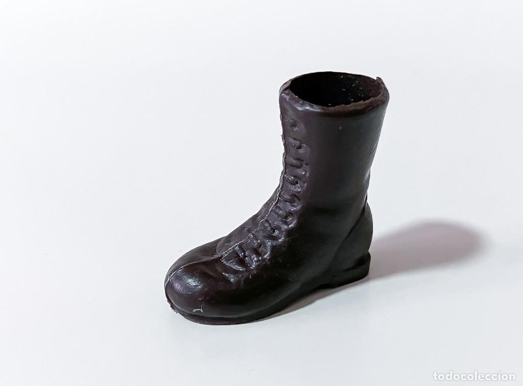 Madelman: BOTA IZQUIERDA MARR&Oacute;N OSCURA, ORIGINAL MADELMAN 1&ordf; GENERACION