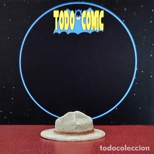 Madelman: Sombrero Polic&iacute;a Montada del Canad&aacute; Madelman / Altaya