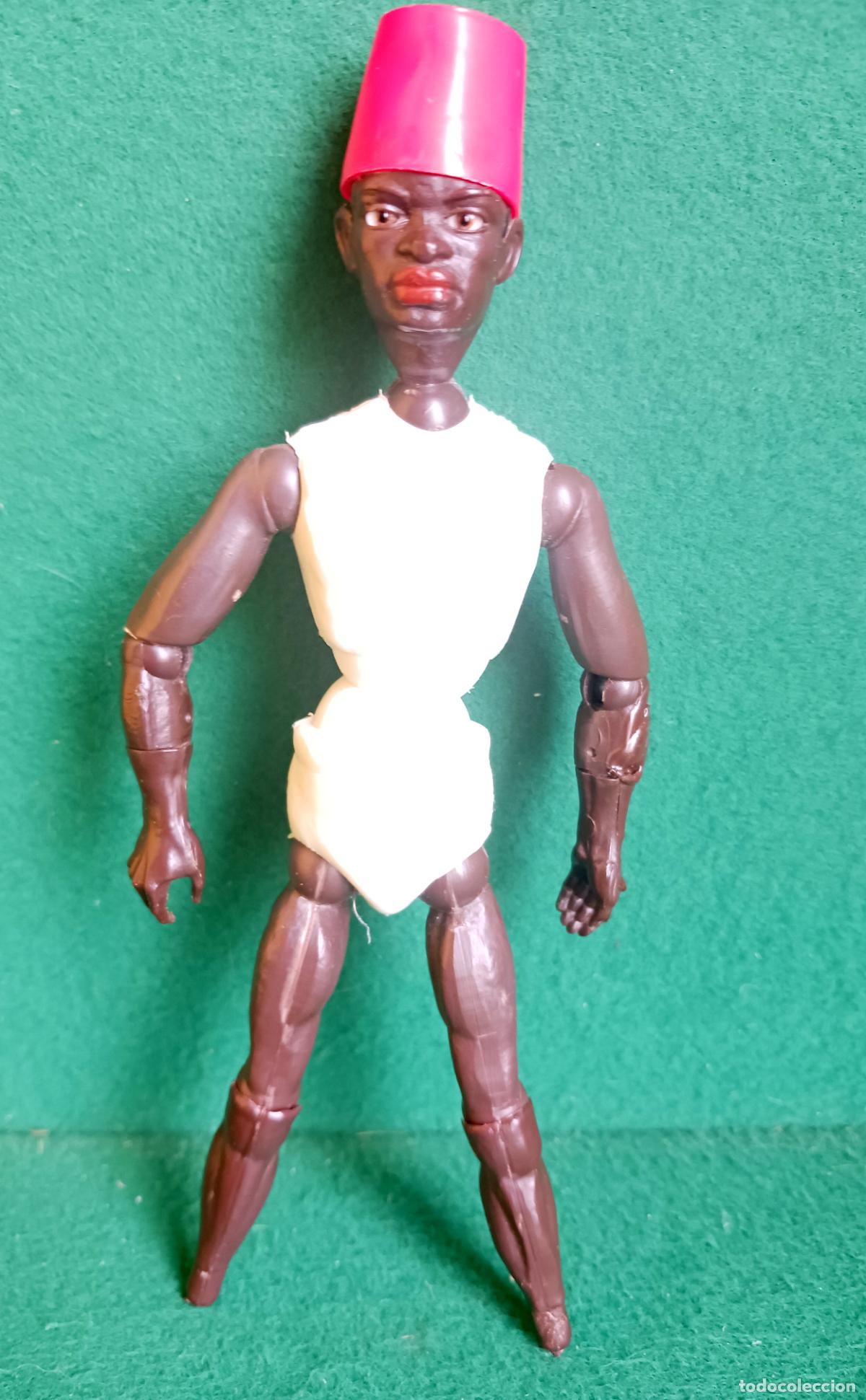 Madelman: MADELMAN ORIGINAL 1&ordf; - MAN MANIQU&Iacute; NEGRO PORTEADOR CON FEZ - SIN MIS - BUEN&Iacute;SIMO ESTADO