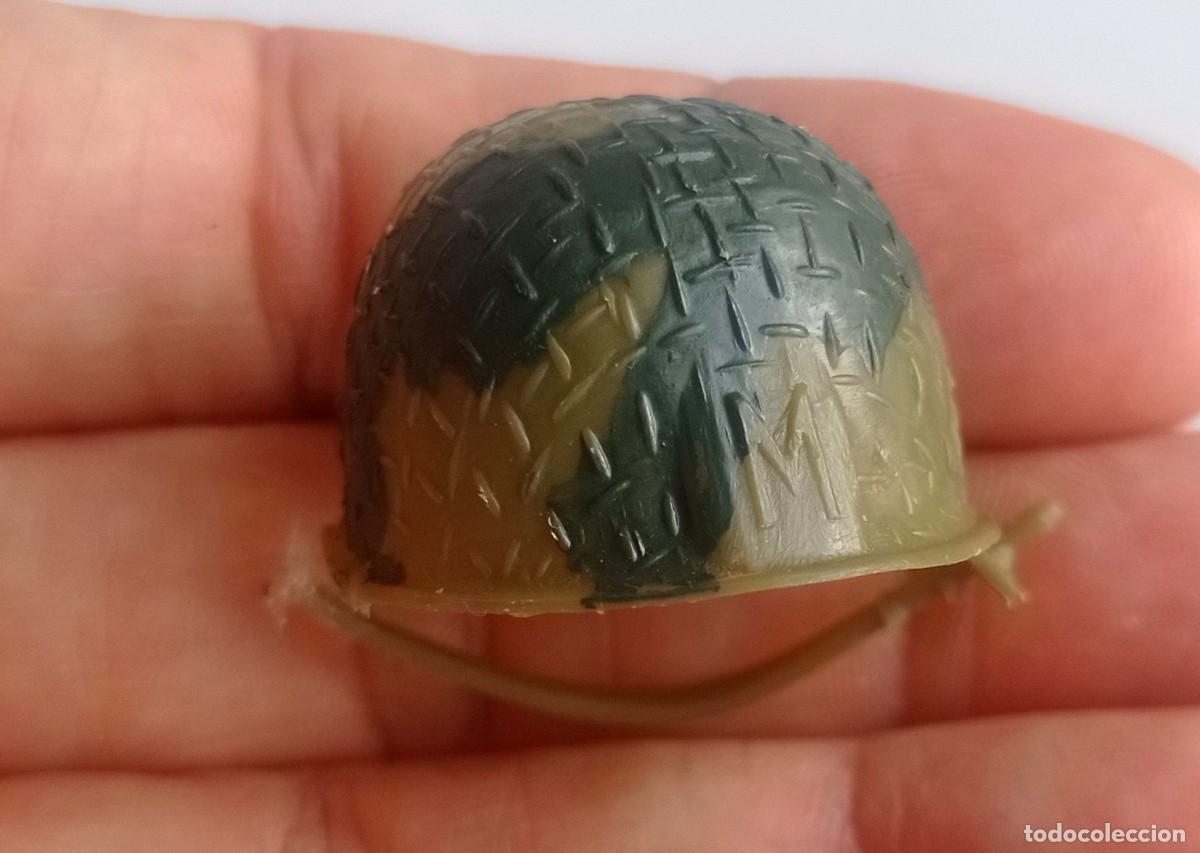 Madelman: CASCO con BARBUQUEJO de la serie militar madelman ORIGINAL (8)
