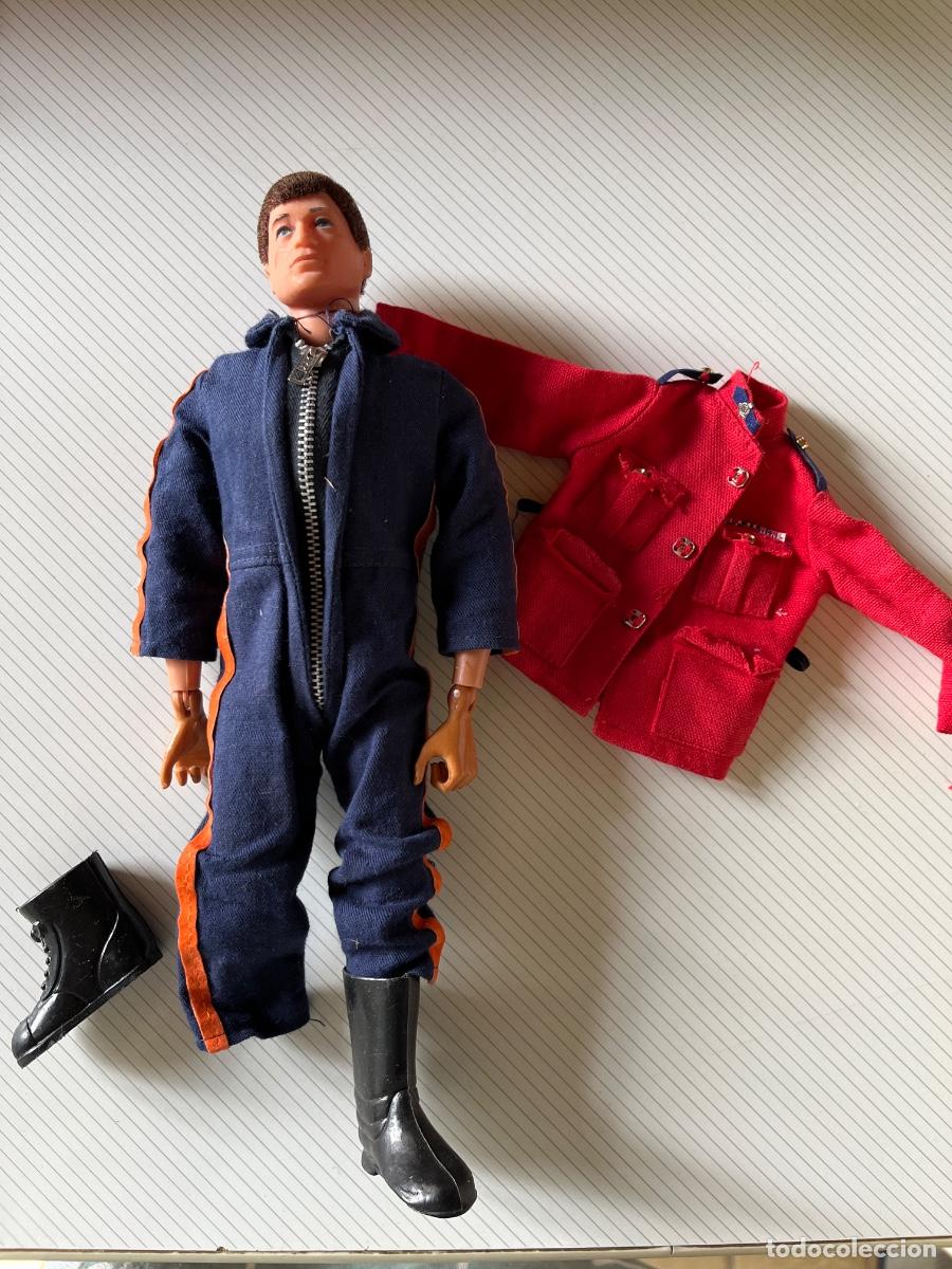 Madelman: Geyperman -con mono de piloto/ chaqueta Guardia Montada del Canad&aacute;- falto de una pierna