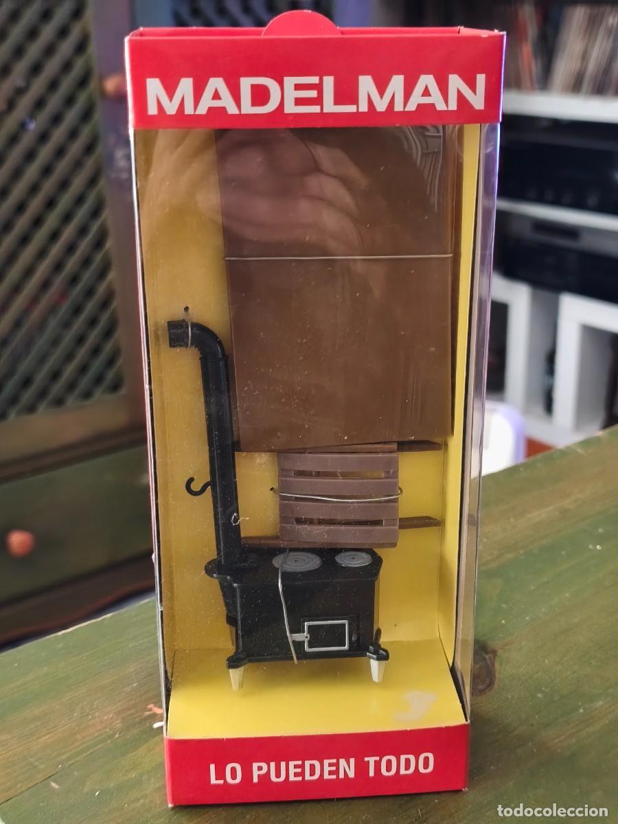 Madelman: Estufa polar, silla y mesa plegable. Madelman. Altaya. Popular de Juguetes.
