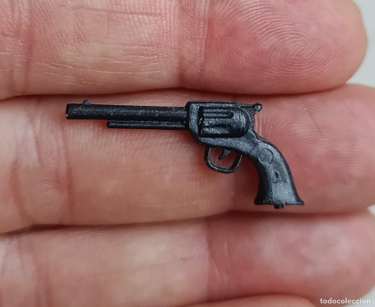 Madelman: REVOLVER Colt negro madelman ORIGINAL a&ntilde;os 70/80 (12)