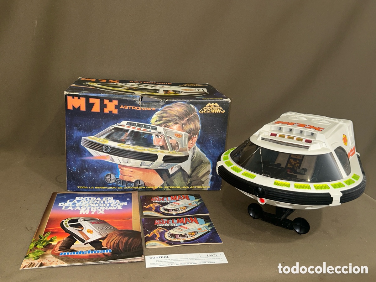 Madelman: NAVE ESPACIAL, MADELMAN COSMIC, ASTRONAVE M7X, MADEL CON DOCUMENTACI&Oacute;N, EN SU CAJA ORIGINAL, A&Ntilde;OS 80