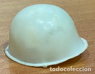 Madelman: MADELMAN ORIGINAL. CASCO BLANCO POLIC&Iacute;A MILITAR 1&ordf; ETAPA.