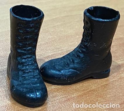 Madelman: MADELMAN ORIGINAL. PAR DE BOTAS NEGRAS DE 1&ordf; ETAPA.