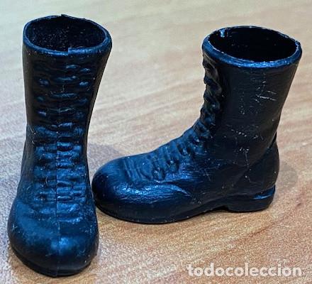 Madelman: MADELMAN ORIGINAL. PAR DE BOTAS NEGRAS DE 1&ordf; ETAPA.