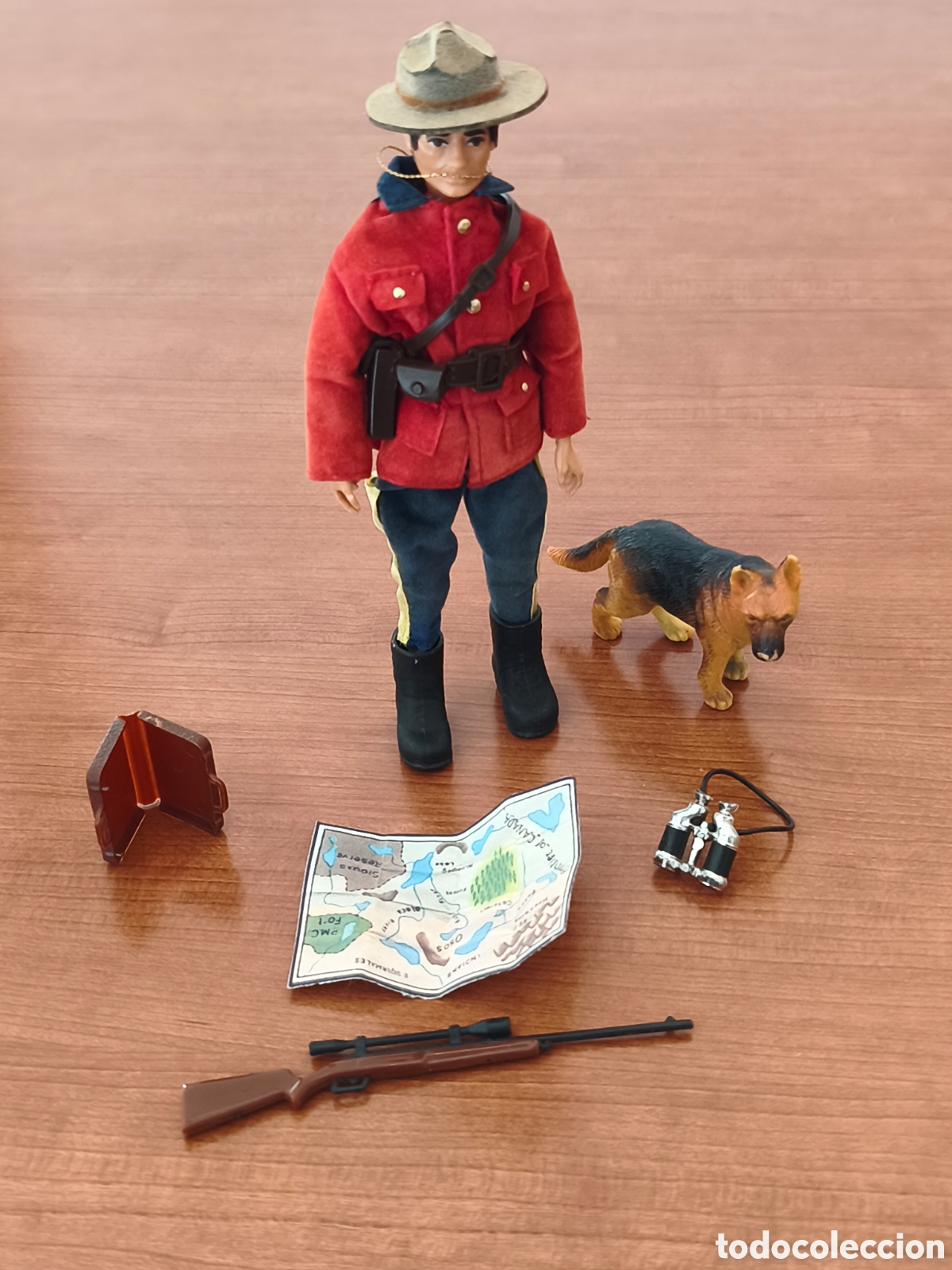 Madelman: Festiman Polic&iacute;a Montada con Accesorios