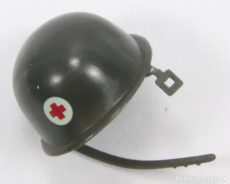 Madelman: Madelman. Accesorios. Uniforme. Casco sanitario. Altaya. PEDIDO MINIMO 6 &euro;