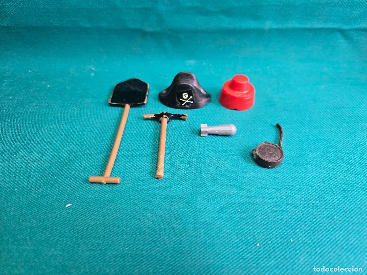 Madelman: LOTE COMPLEMENTOS MADELMAN , GORRO PIRATA , PALA , PICO ....