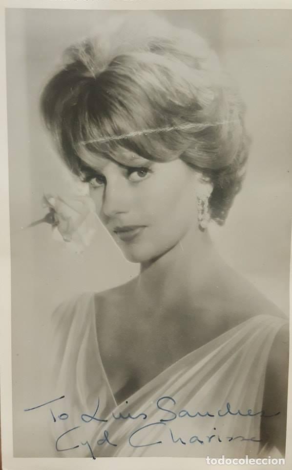 Manuscritos antiguos: AUT&Oacute;GRAFO CYD CHARISSE (1922-2008) - Foto 1