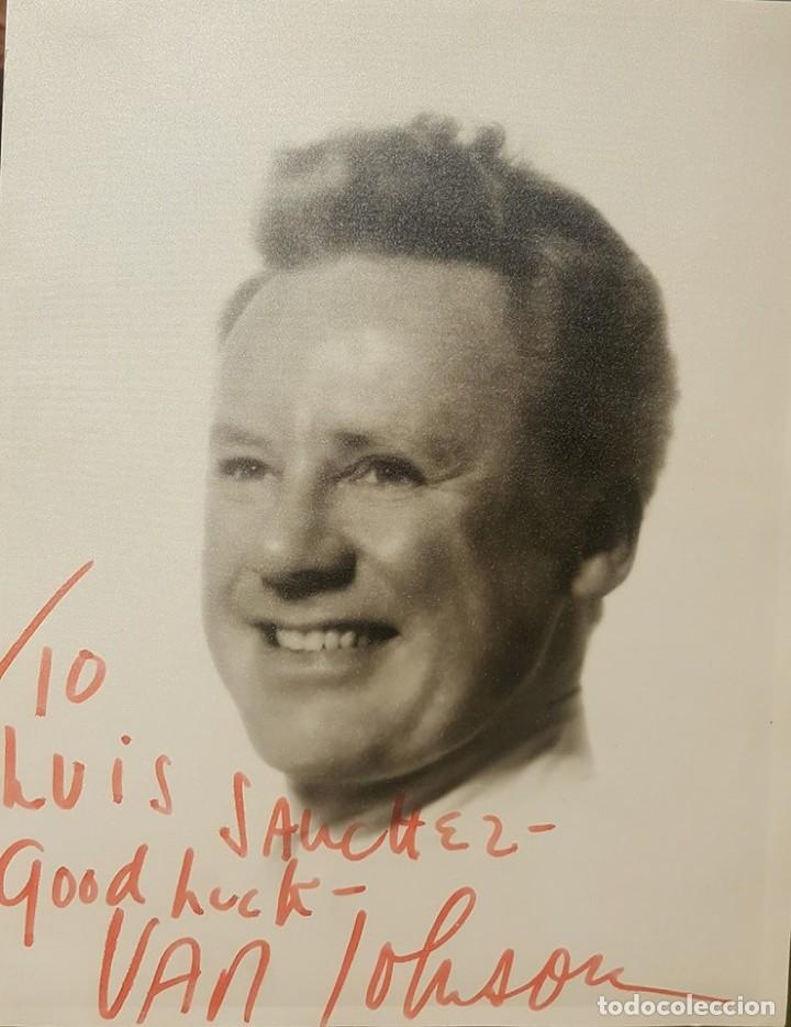 Manuscritos antiguos: AUT&Oacute;GRAFO VAN JOHNSON (1916-2008) - Foto 1
