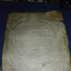 Manuscritos antiguos: (M) PERGAMINO AÑO 1435 EPOCA ALFONSO EL MAGNANIMO -60 X 45 CM, ,SEÑALES DE USO DE LA EPOCA