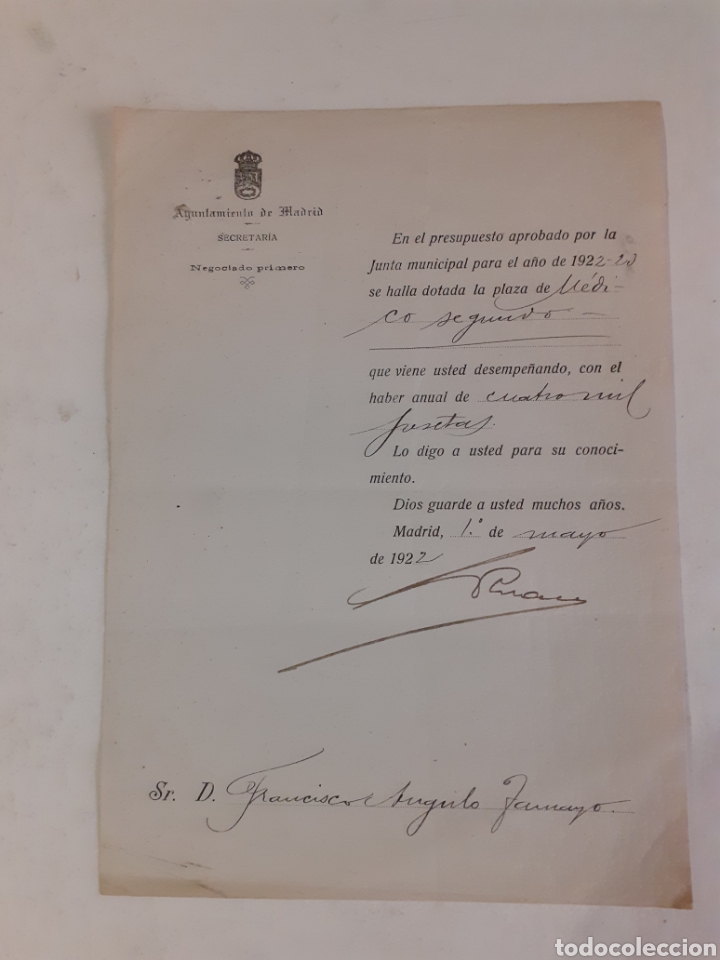 Alte Manuskripte: Documento aprobando la dotaci&oacute;n para una plaza de m&eacute;dico por la Junta Municipal de Madrid 1922-23