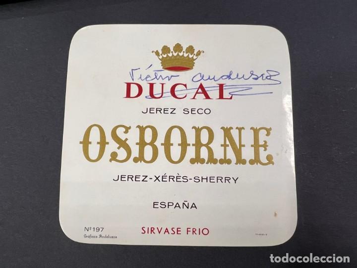 Ancient Manuscripts: ETIQUETA FIRMADA POR EL ESCRITOR VICTOR ANDRESCO.