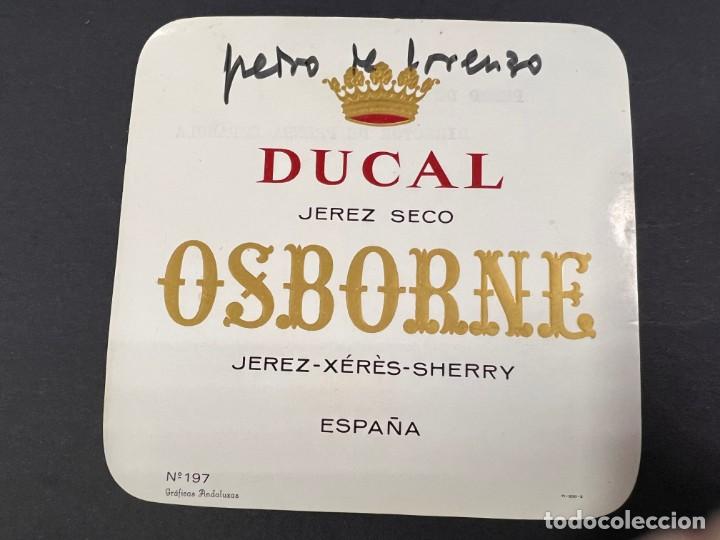 Manuscrits anciens: ETIQUETA FIRMADA POR PEDRO DE LORENZO. ESCRITOR Y PERIODISTA ESPA&Ntilde;OL.