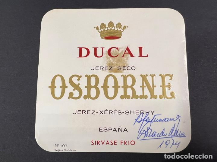 Manuscrits anciens: ETIQUETA FIRMADA POR EL DR. MENA BERNAL DE SEVILLA.