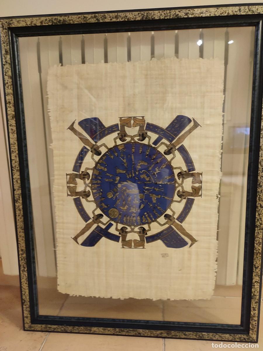 Manuscrits anciens: Pergamino enmarcado en cuadro