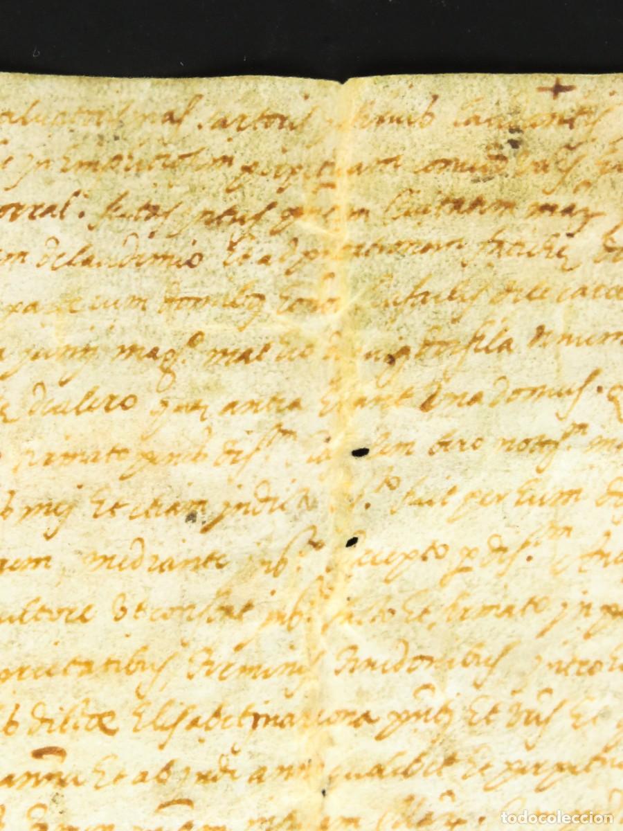 Manuscritos antiguos: Manuscrito pergamino escrito en lat&iacute;n S XVI - Foto 6