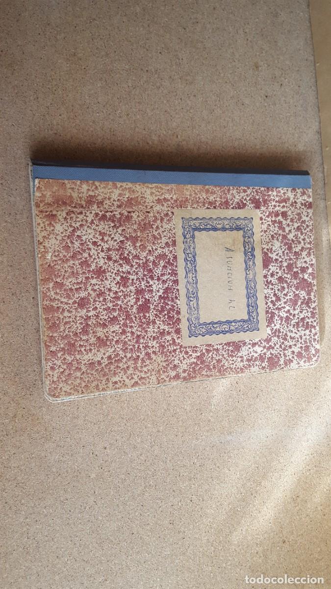 Manuscritos antiguos: Cuaderno antiguo manuscrito con anotaciones de contabilidad.