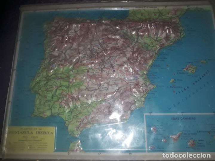 Mapas contempor&acirc;neos: Antiguo mapa escolar de plastico pen&iacute;nsula ib&eacute;rica Espa&ntilde;a,relieve de marca rico firenze,