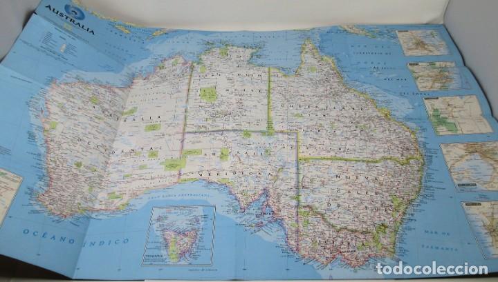 Mapas contempor&aacute;neos: Mapa de Australia plegable de doble cara - de National Geographic. Julio de 2000.