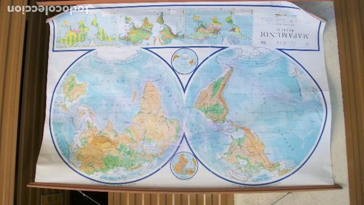 Contemporary maps: MAPA DE ESCUELA MUNDI FISICO A&Ntilde;O 1967. SUPER GRANDE