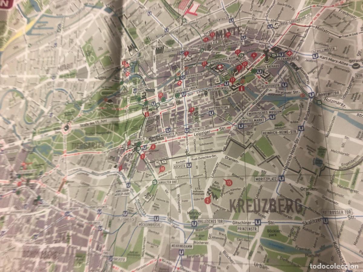 Mapas contempor&aacute;neos: MAPA DE BERLIN CON MAPA DE TRANSPORTES EN REVERSO - Foto 2