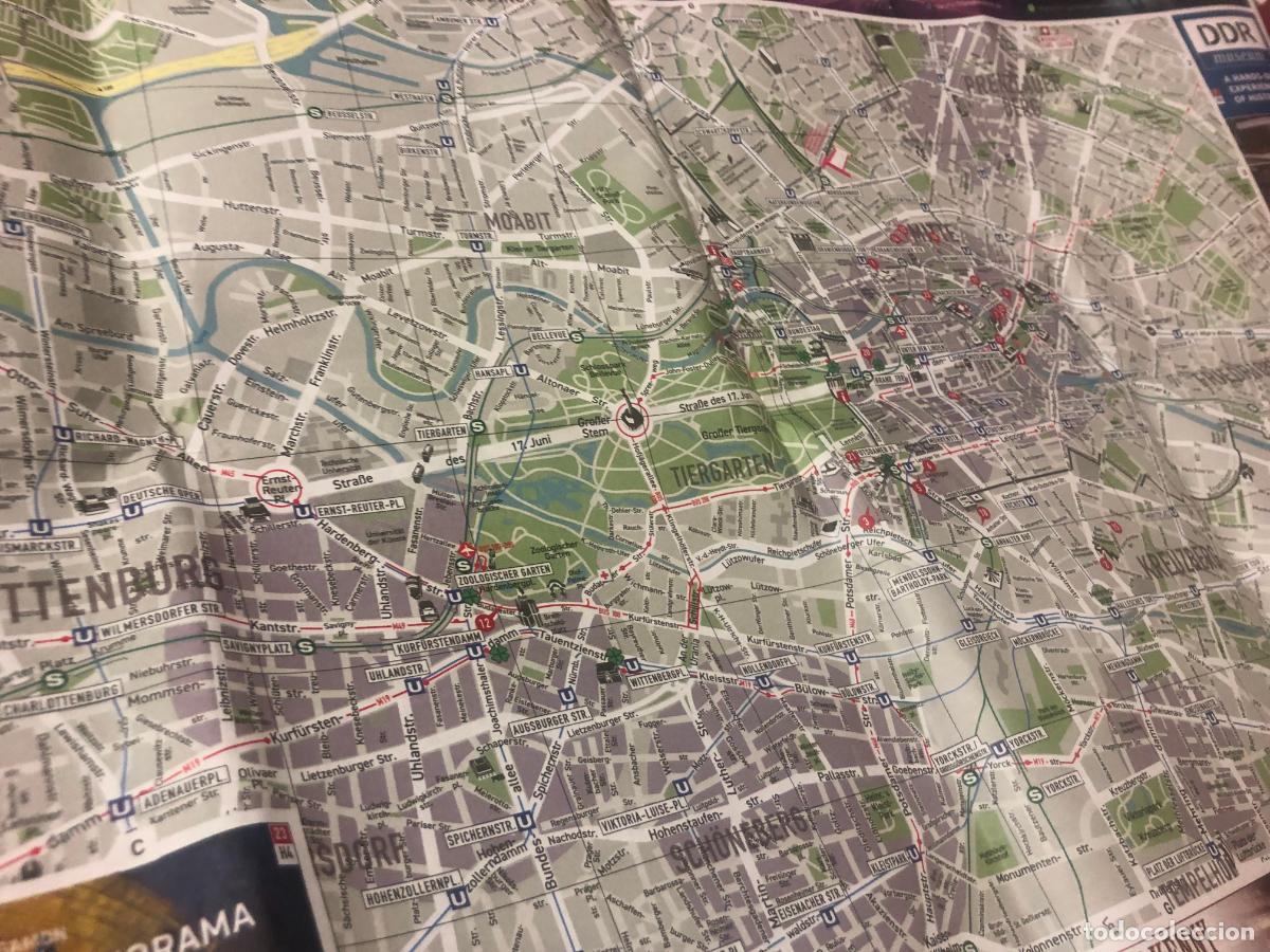 Mapas contempor&aacute;neos: MAPA DE BERLIN CON MAPA DE TRANSPORTES EN REVERSO - Foto 2